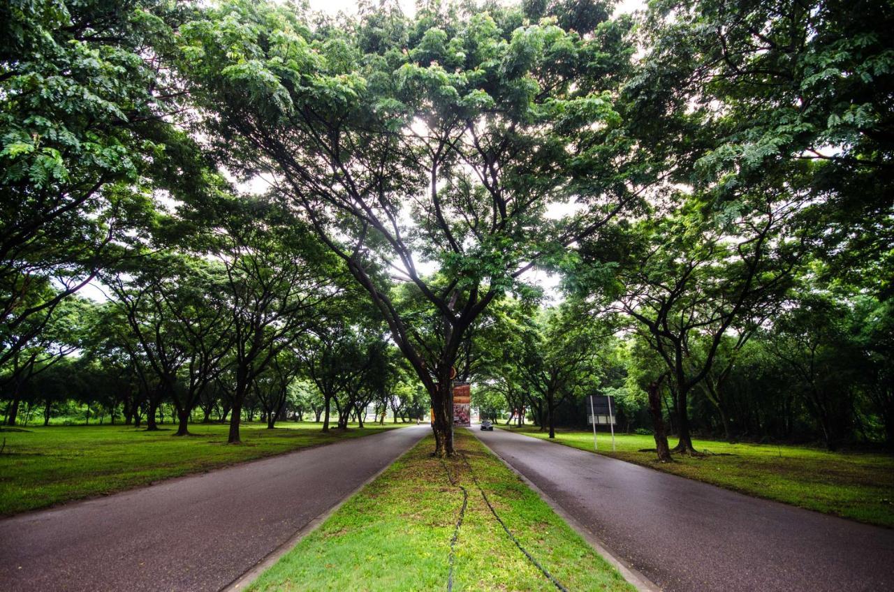 Tawa Ravadee Resort Prachinburi, A Member Of Worldhotels Distinctive Si Maha Phot Zewnętrze zdjęcie